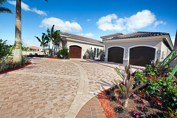 Best Driveway Paving Contractor  in Maple Glen, PA